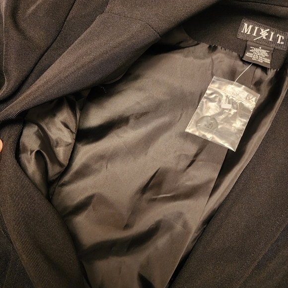 Mix It Black Blazer Size 4 - Picture 9 of 10